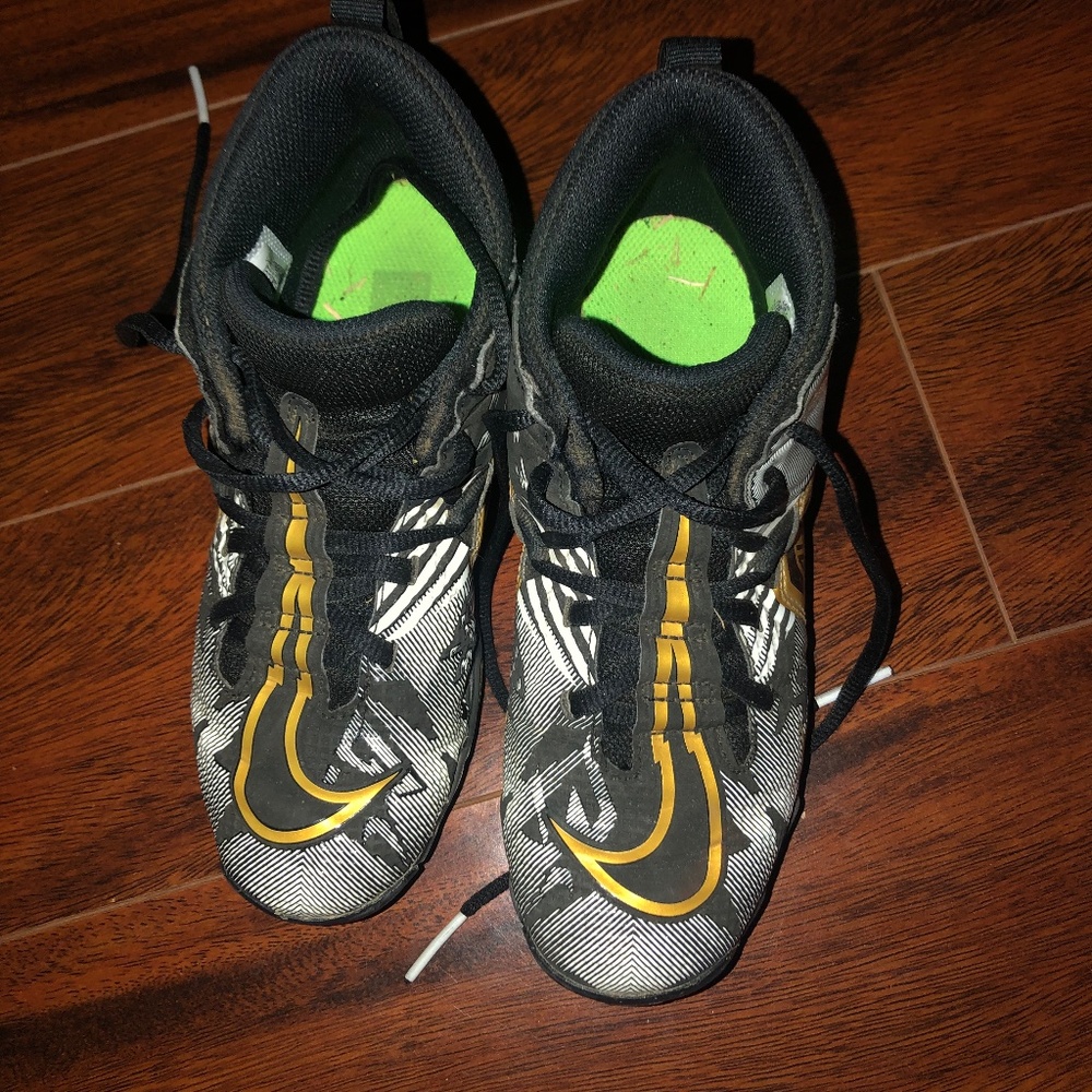 Nike Football Cleats Boys 2.5 Alpha Huarache
